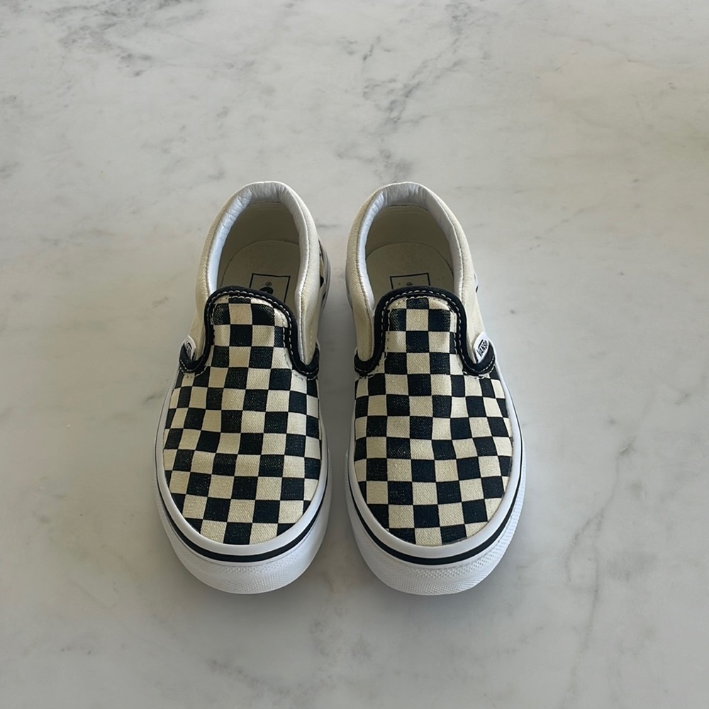 Kids slip on vans black and cream checker